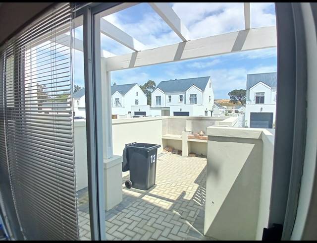 4 BEDROOM HOUSE TO LET IN NUUTGEVONDEN